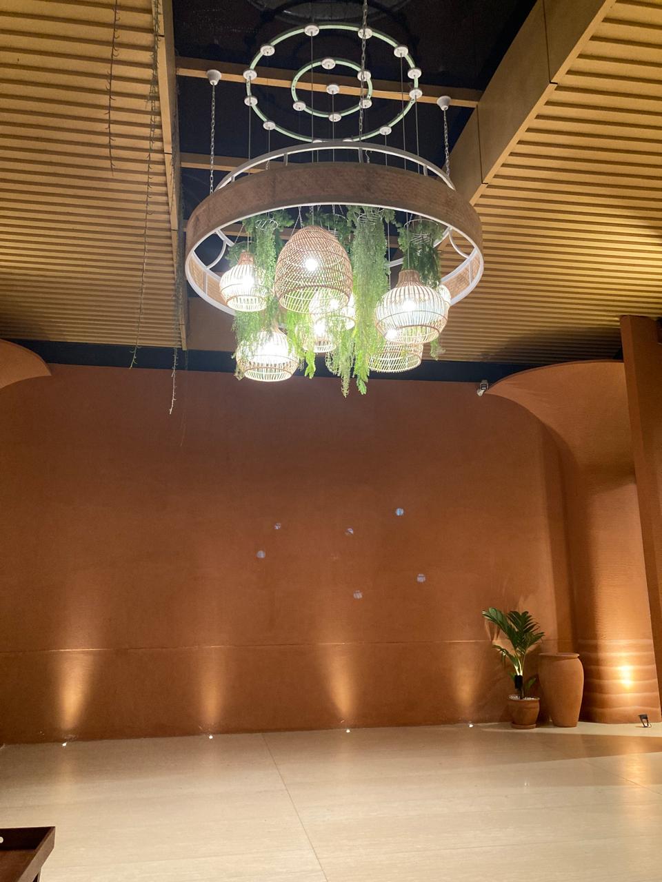 Wildlife on the Ngorongoro crater floor